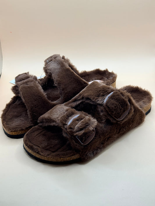 Simple and Sunday Faux Fur Lounge Slipper Slides – Chocolate Brown XL (suit size 10)