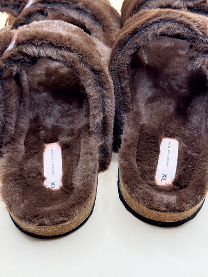 Simple and Sunday Faux Fur Lounge Slipper Slides – Chocolate Brown XL (suit size 10)