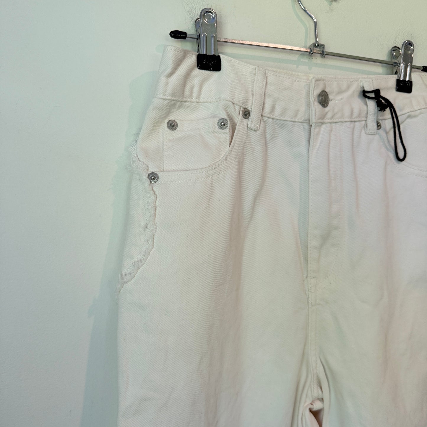Glassons Super High Rise 90’s Straight Leg Jeans White Denim Size 8