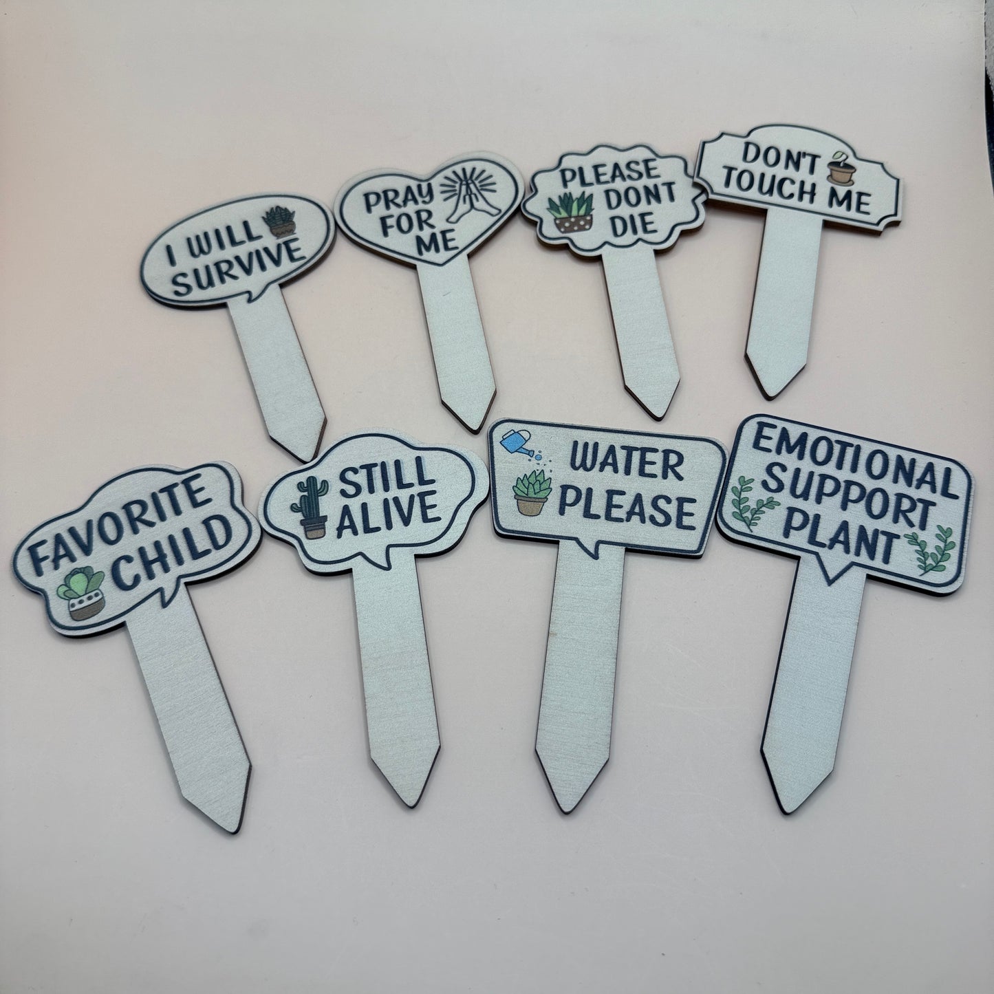 8x Wooden Plant Marker Signs Set