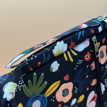 Manual Content Floral Print Portable Bible Bag. — New