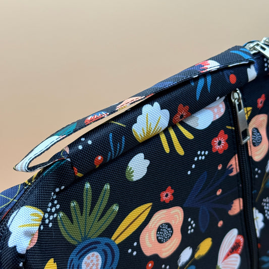 Manual Content Floral Print Portable Bible Bag. — New