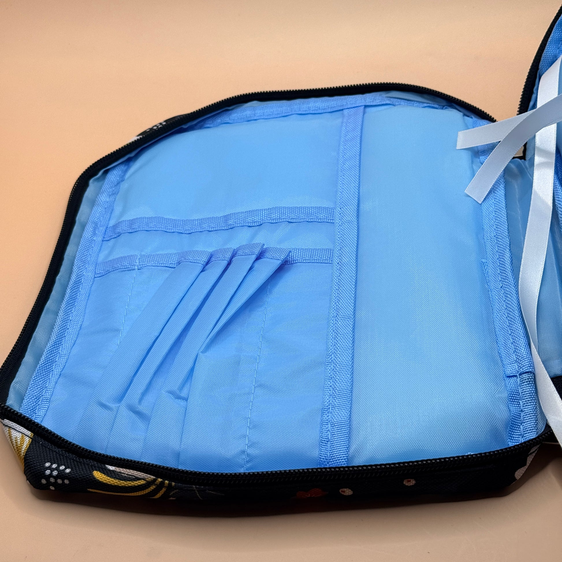 Manual Content Floral Print Portable Bible Bag. — New