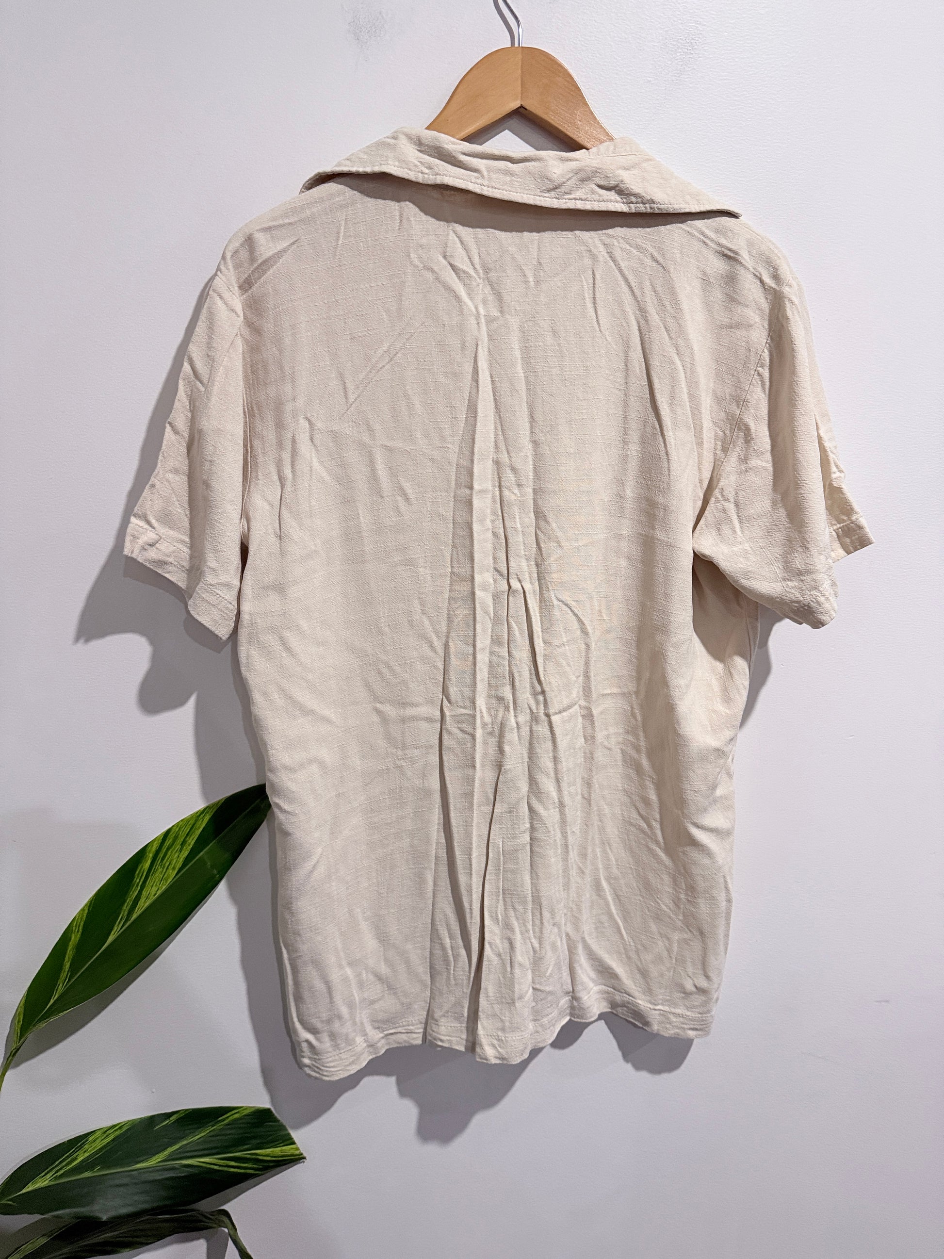 Kana Maru Short-sleeved Resort Shirt Size M