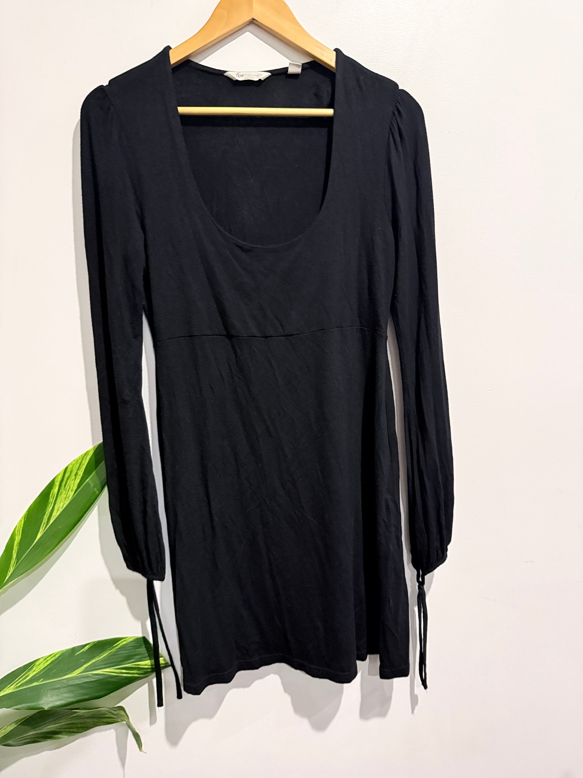 Ripe Maternity Black Scoop Necked Long-sleeved Mini Dress Size M