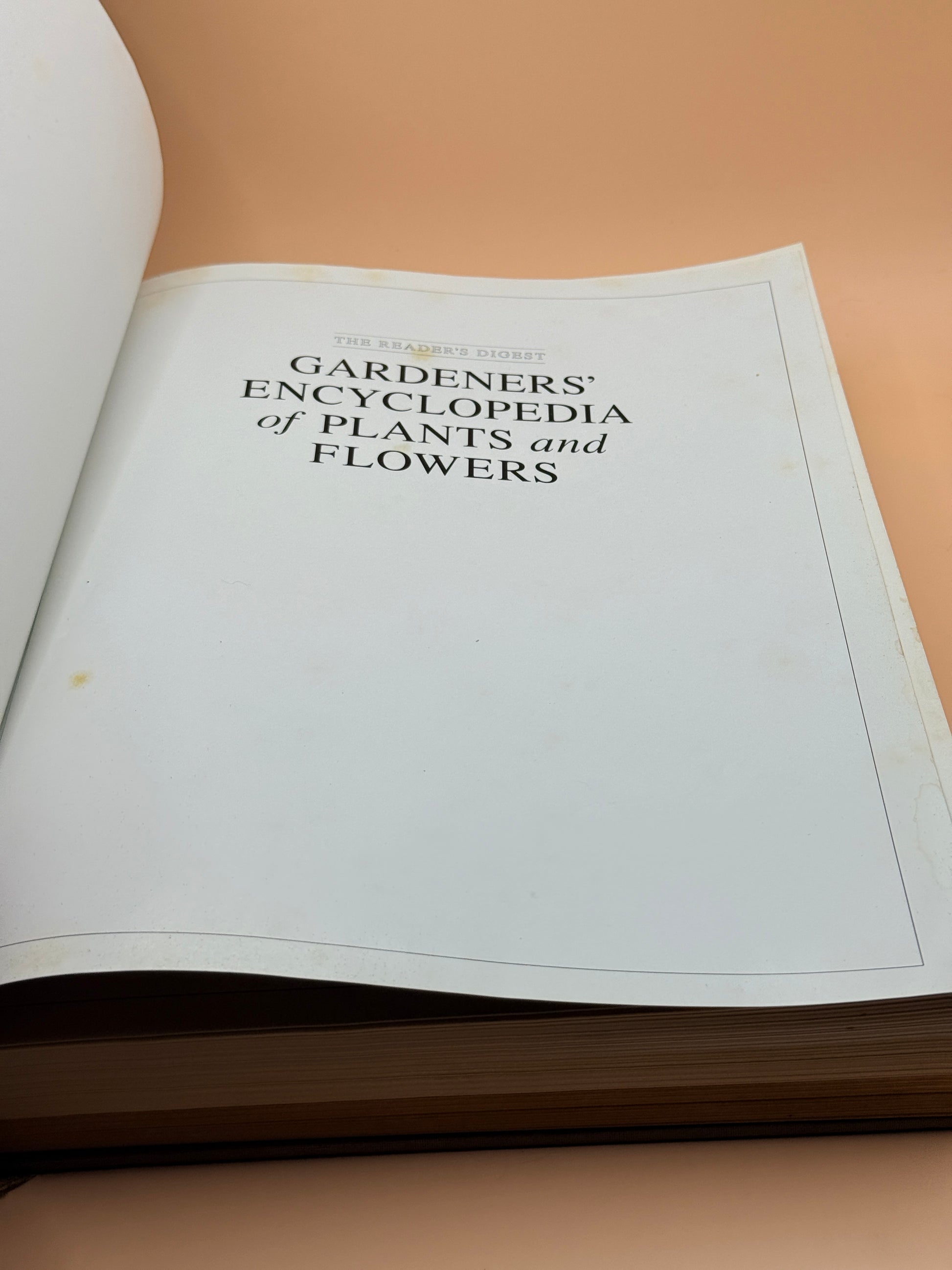 The Reader’s Digest Gardeners’ Encyclopedia Of Plants And Flowers By Reader’s Digest