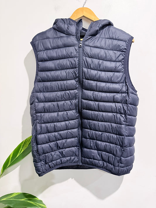 H & M Sleeveless Hooded Quilted Puffer Vest Size L