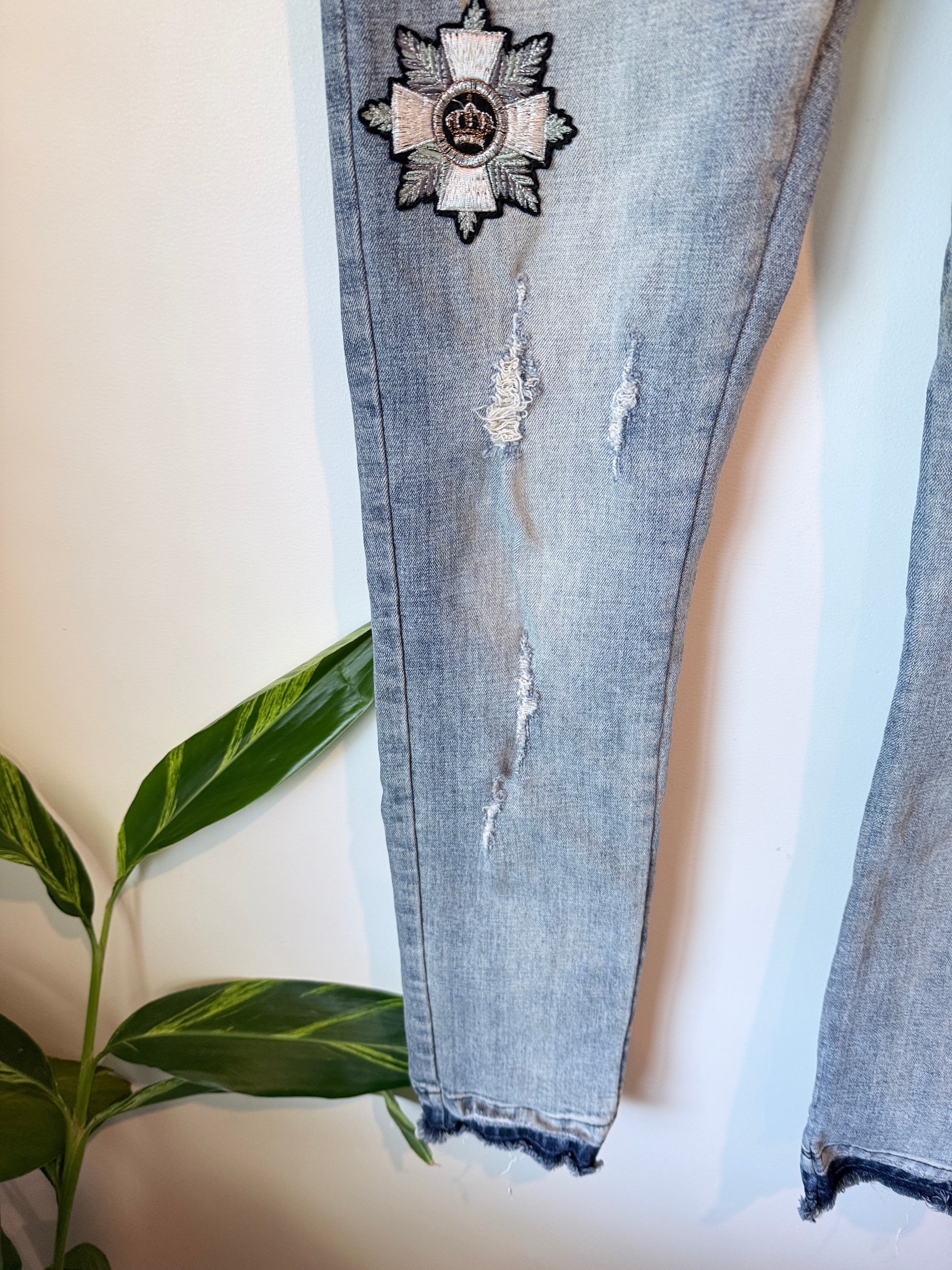 Dolce & Gabbana Light-wash Embellished Jeans Size 29 | Waist 78cm