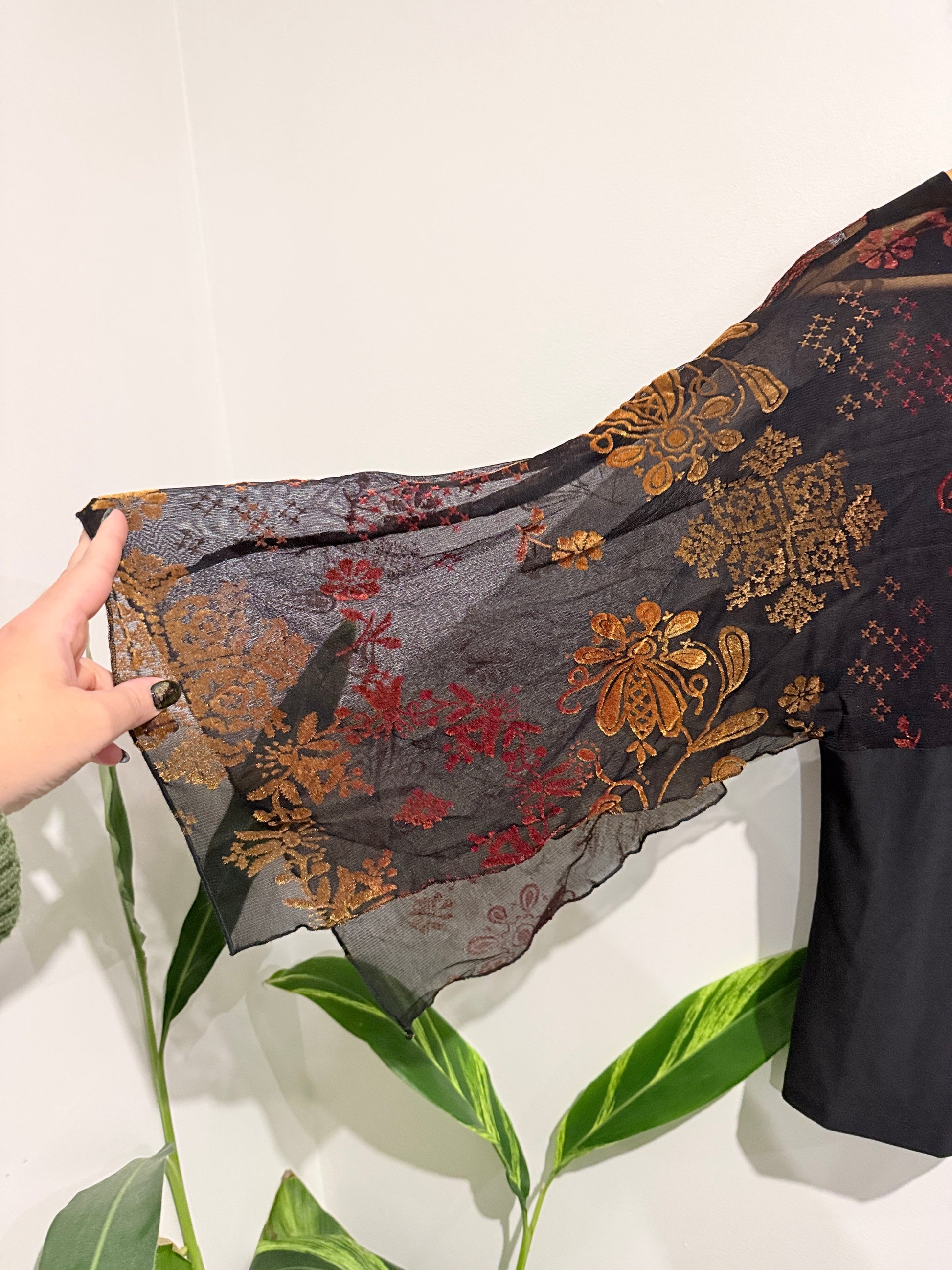 The Ascot Floral Print Sheer Long Sleeves Top Size 18 | U/Arm to U/Arm 45cm