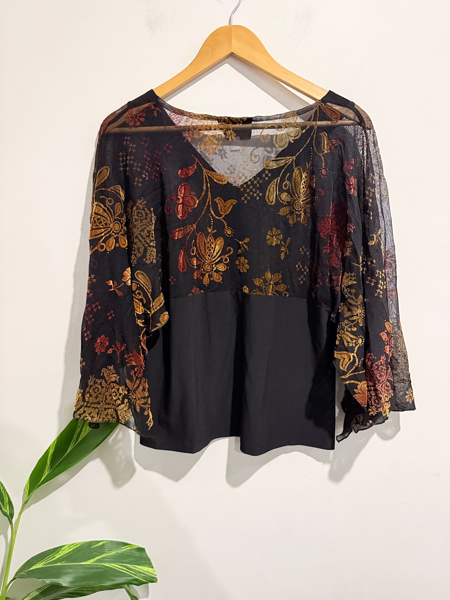 The Ascot Floral Print Sheer Long Sleeves Top Size 18 | U/Arm to U/Arm 45cm