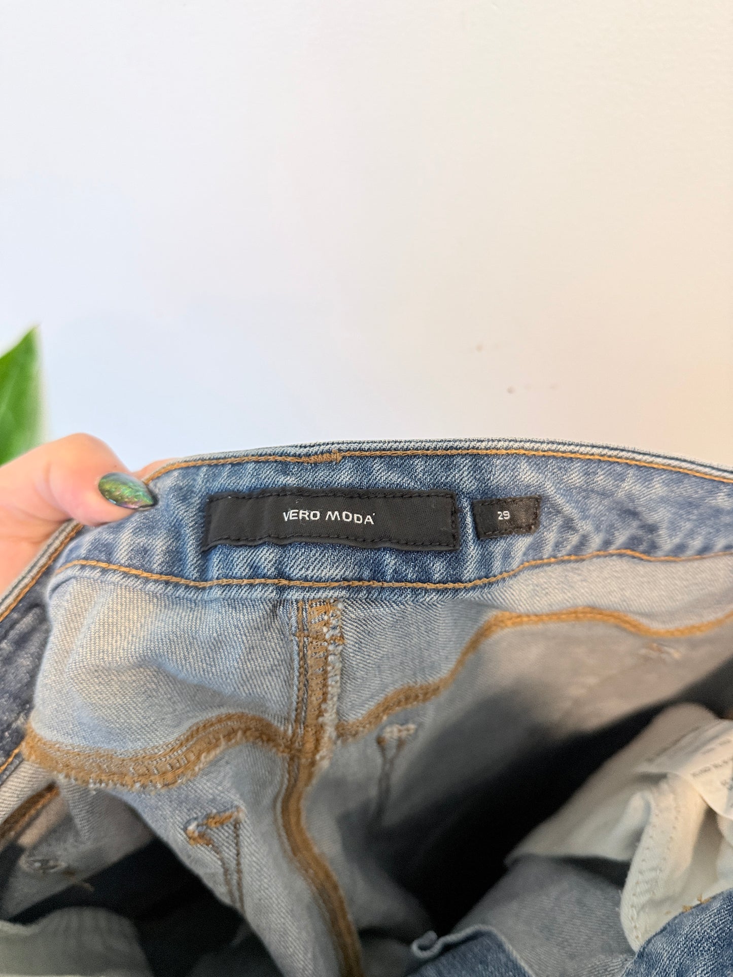 Vero Moda Light-wash Distressed Skinny Jeans Size 29 | Waist: 76cm
