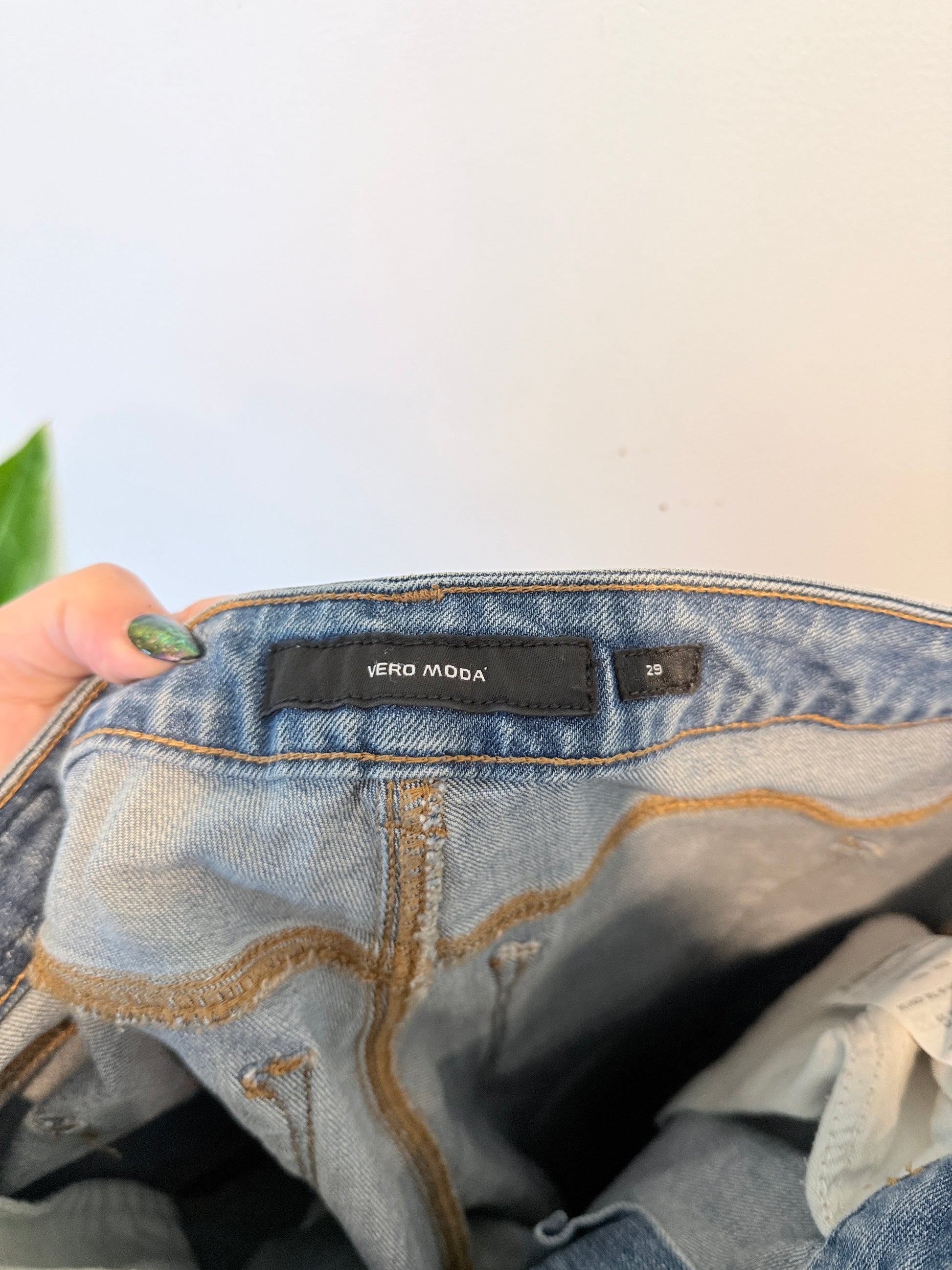 Vero Moda Light-wash Distressed Skinny Jeans Size 29 | Waist: 76cm