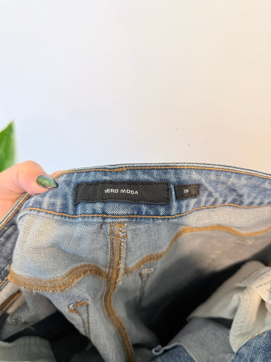 Vero Moda Light-wash Distressed Skinny Jeans Size 29 | Waist: 76cm