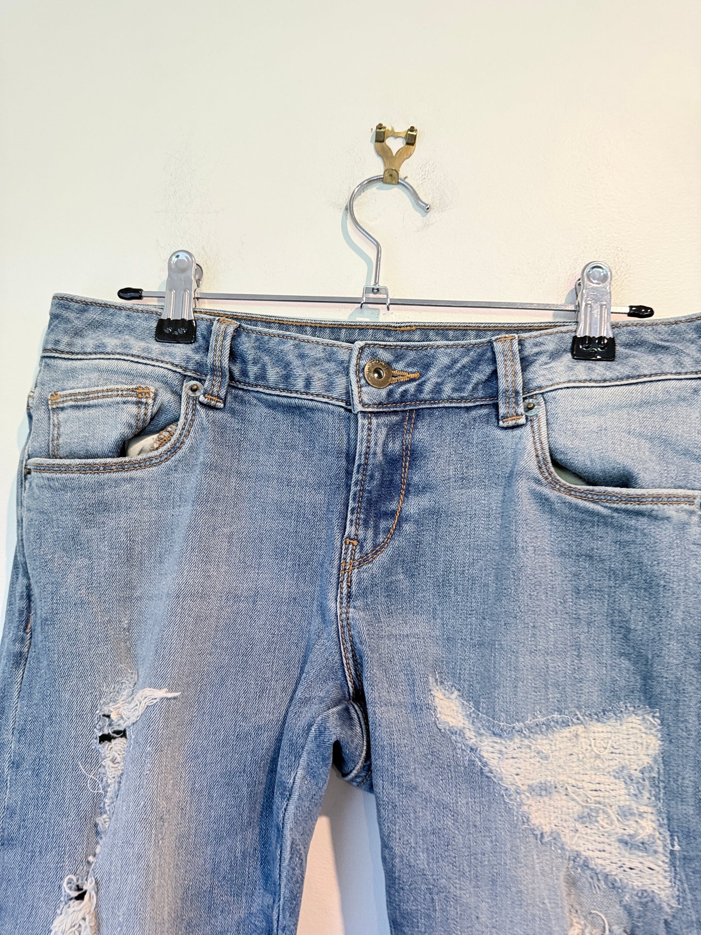 Vero Moda Light-wash Distressed Skinny Jeans Size 29 | Waist: 76cm