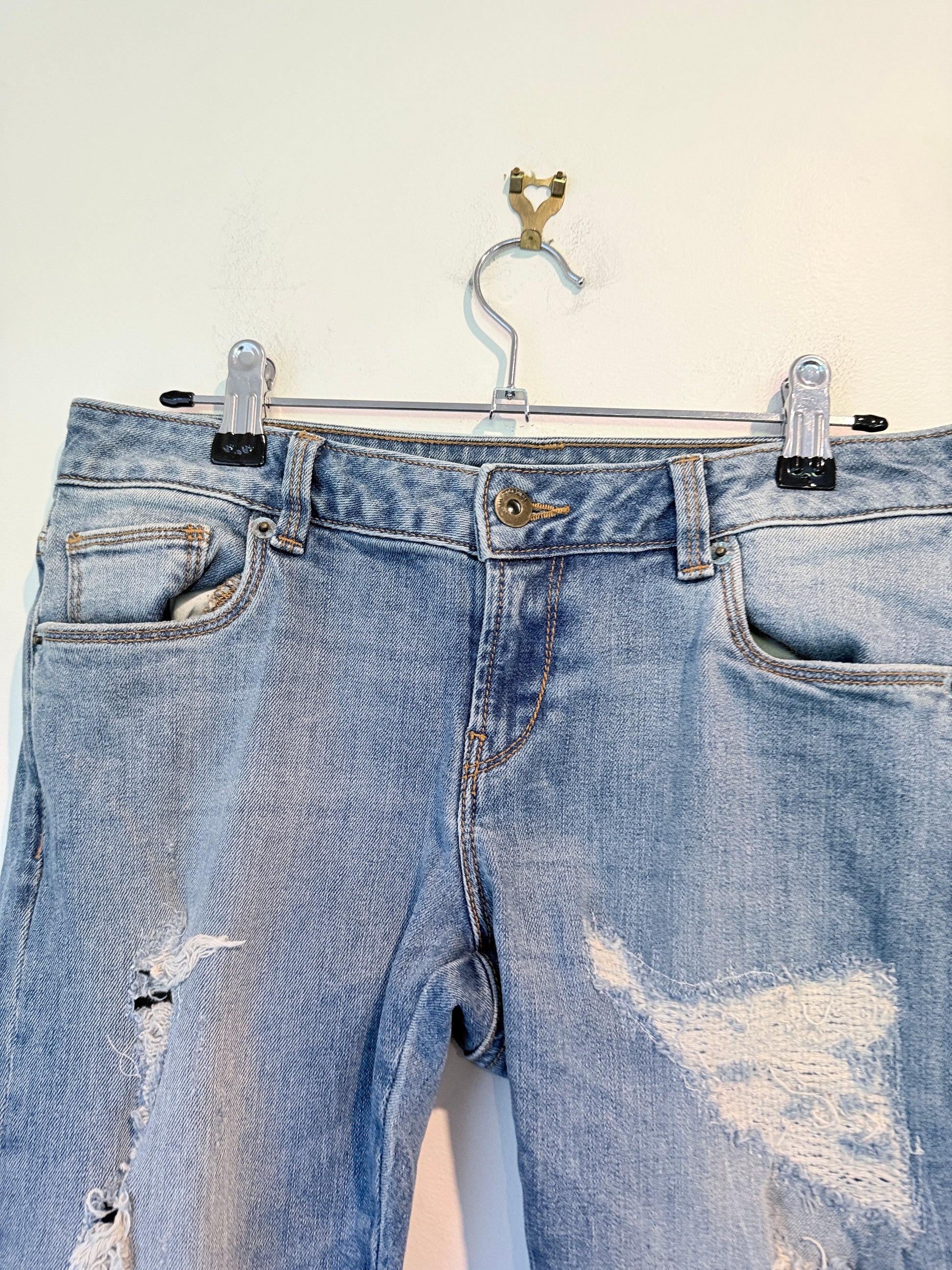 Vero Moda Light-wash Distressed Skinny Jeans Size 29 | Waist: 76cm