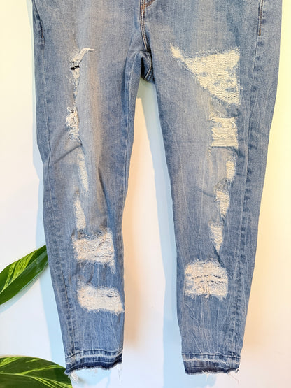 Vero Moda Light-wash Distressed Skinny Jeans Size 29 | Waist: 76cm
