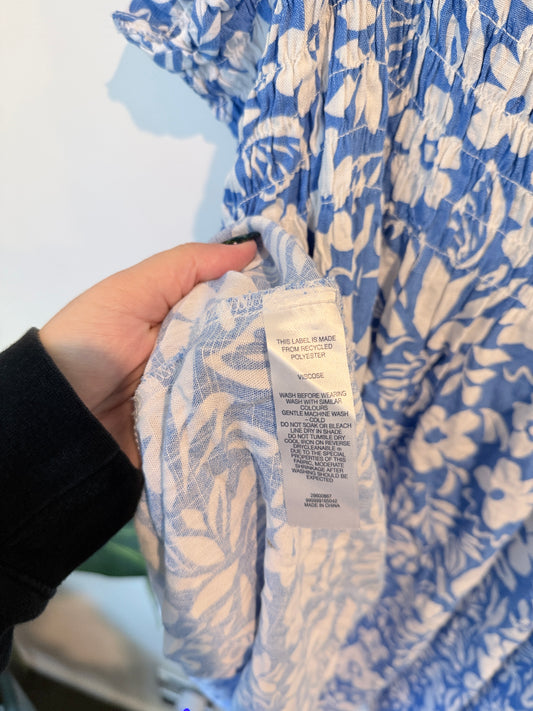 Brand Unknown Floral Print Smocked Mini Dress Size U/Arm to U/Arm 69cm