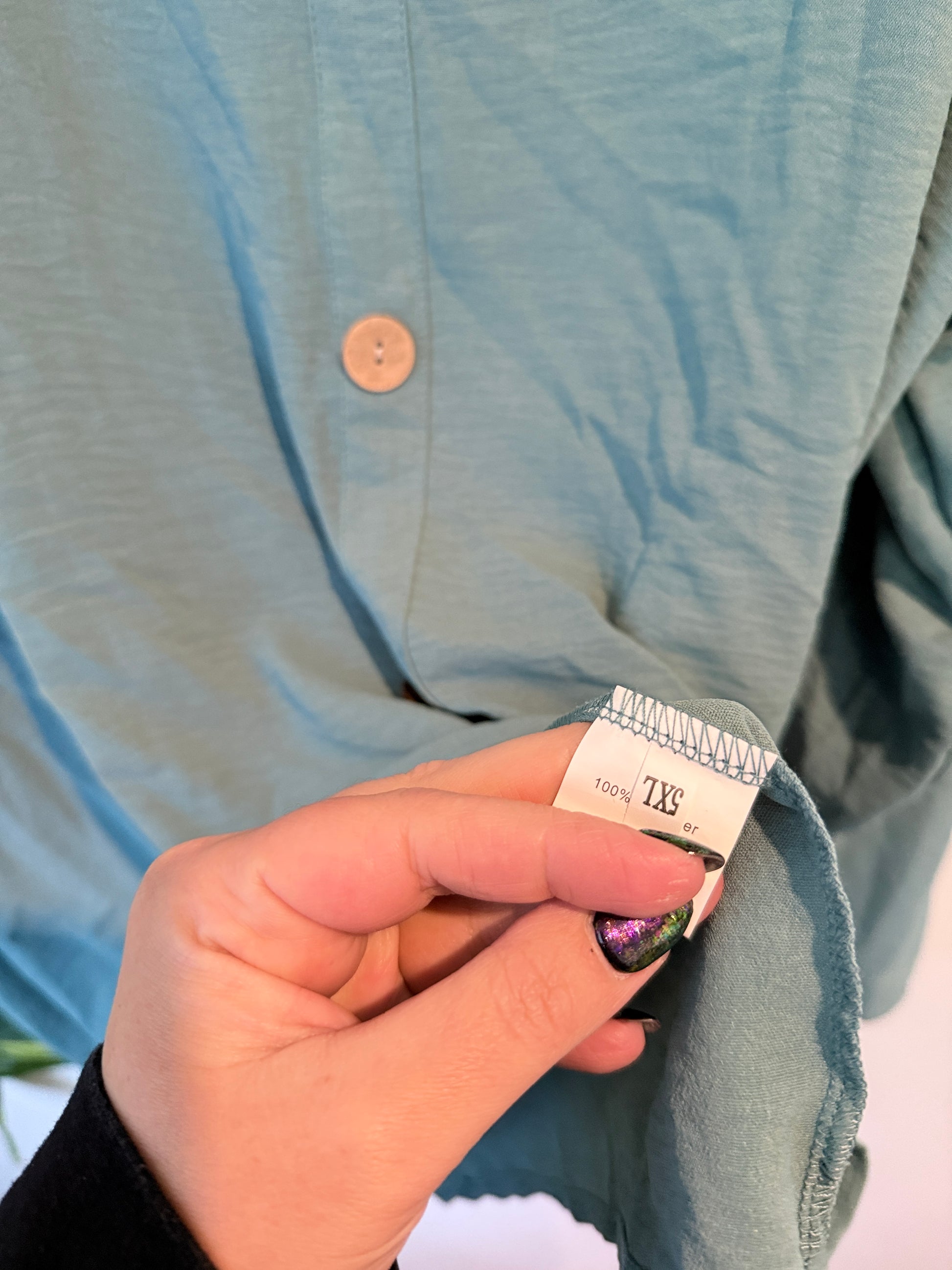 Brand Unknown Relaxed-fit Lightweight V-neck Cardigan Size 5XL | U/Arm to U/Arm 72cm