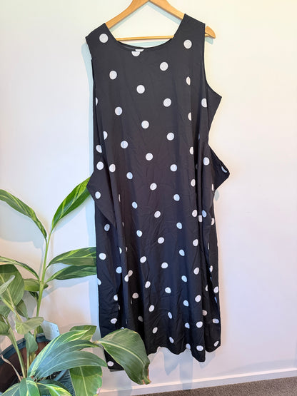 Brand Unknown Polka Dot Sleeveless Maxi Dress Size 4XL | U/Arm to U/Arm 62cm