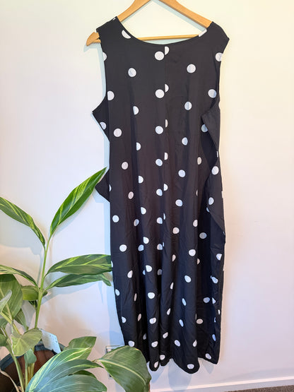 Brand Unknown Polka Dot Sleeveless Maxi Dress Size 4XL | U/Arm to U/Arm 62cm