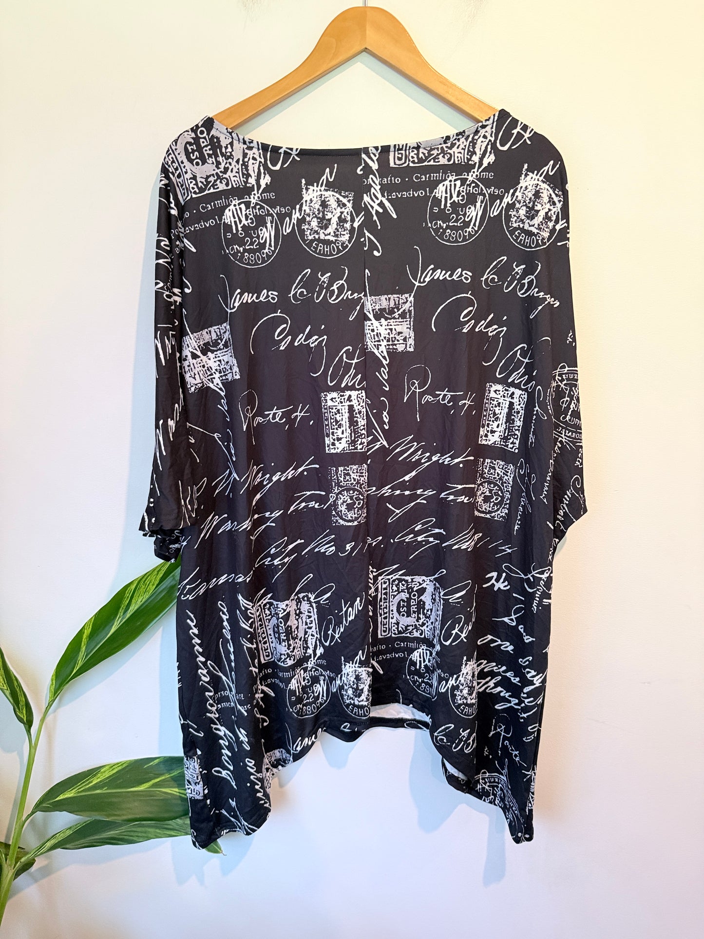 Brand Unknown Casual Relaxed-fit Tunic Top Size 4XL | U/Arm to U/Arm 73cm