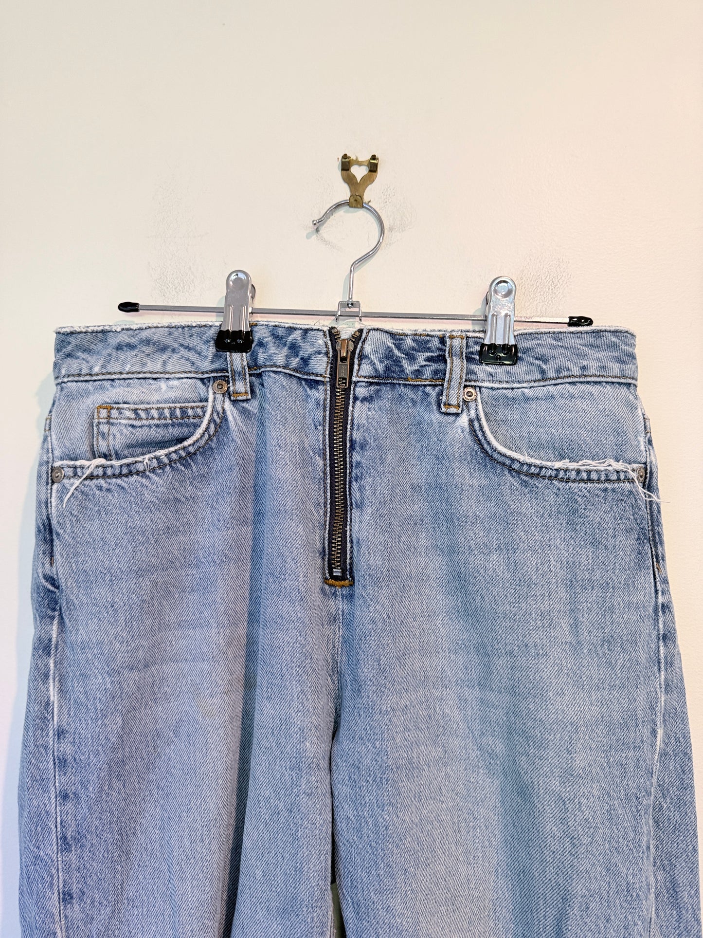Mini Velvet Light-wash Distressed Denim Jeans Size 8R