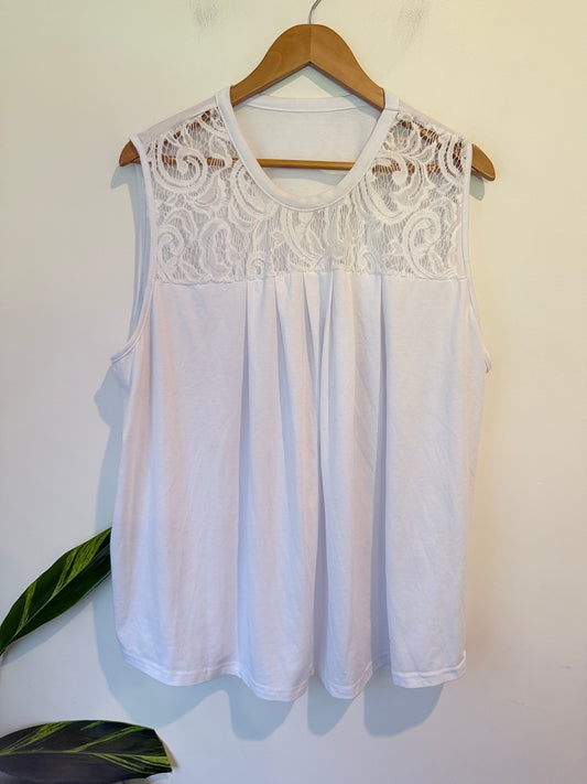 Brand Unknown Sleeveless Tank Top With A Floral Lace Yoke Size 5XL | U/Arm to U/Arm 67cm