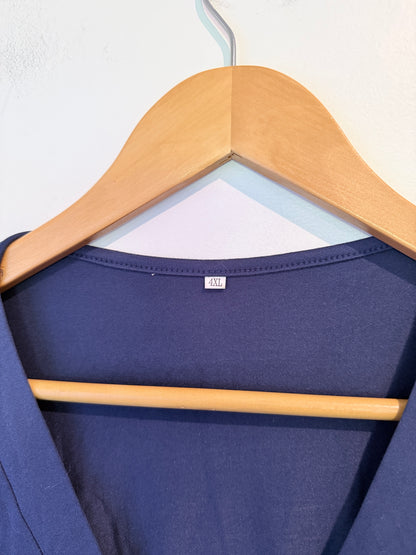 Brand Unknown V-neckline Sleeveless Top Size 4XL | U/Arm to U/Arm 64cm