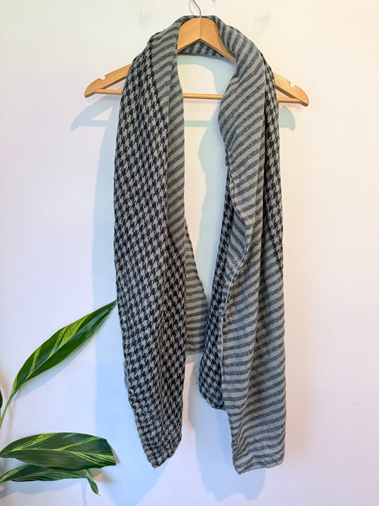 Stile Benetton Reversible Monochrome Houndstooth Scarf