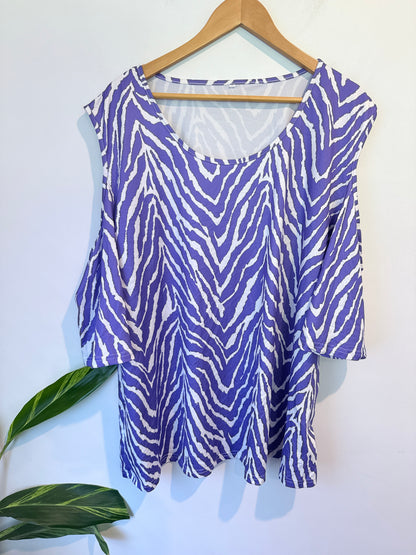 Brand Unknown Zebra Print Cold-shoulder Top Size U/Arm to U/Arm 72cm