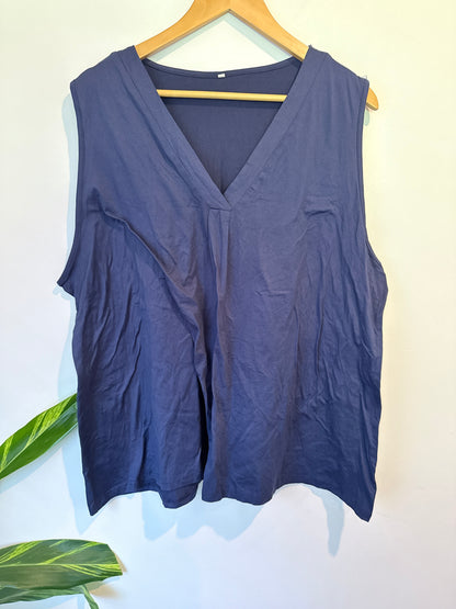 Brand Unknown Sleeveless V-neck Top Size U/Arm to U/Arm 68cm