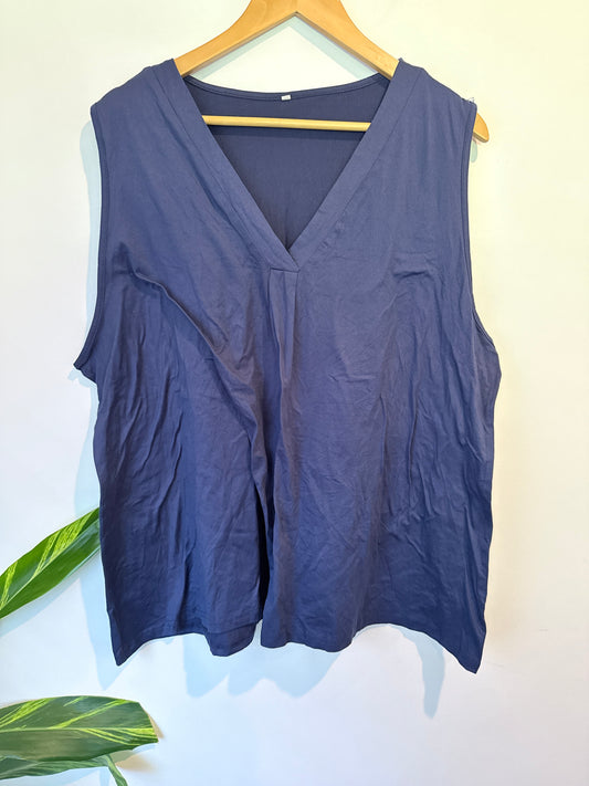 Brand Unknown Sleeveless V-neck Top Size U/Arm to U/Arm 68cm