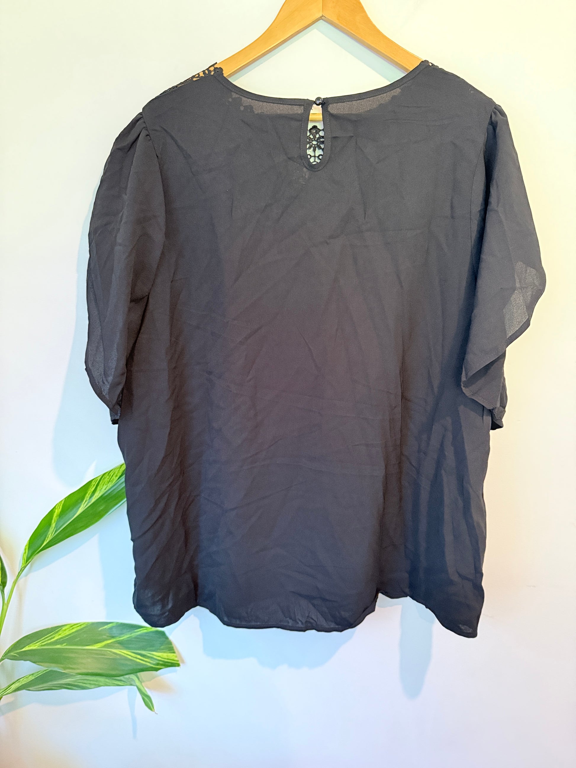 Crochet Lace Yoke Relaxed-fit Shirt Size U/Arm to U/Arm 70cm