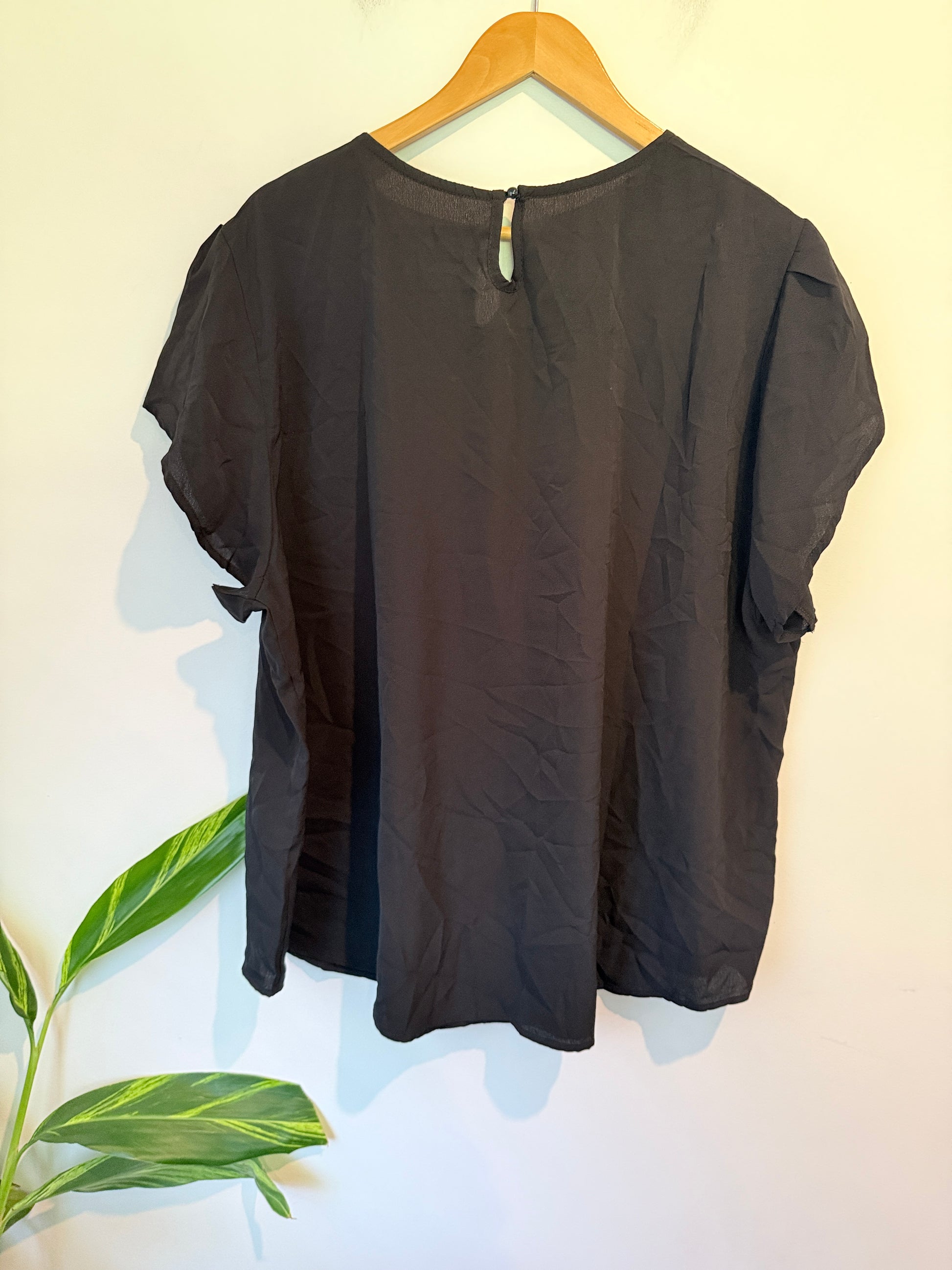 Cap Sleeve Shirt Size U/Arm to U/Arm 69cm
