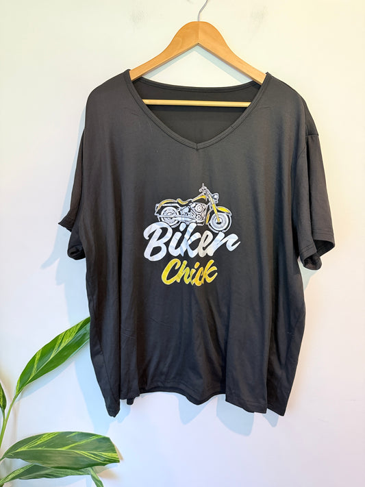 Brand Unknown Graphic V-neck T-shirt Size U/Arm to U/Arm 71cm