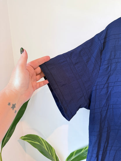Brand Unknown Textured Ruffled Hem Top Size 5XL | U/Arm to U/Arm 70cm