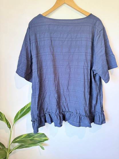 Brand Unknown Textured Ruffled Hem Top Size 5XL | U/Arm to U/Arm 70cm