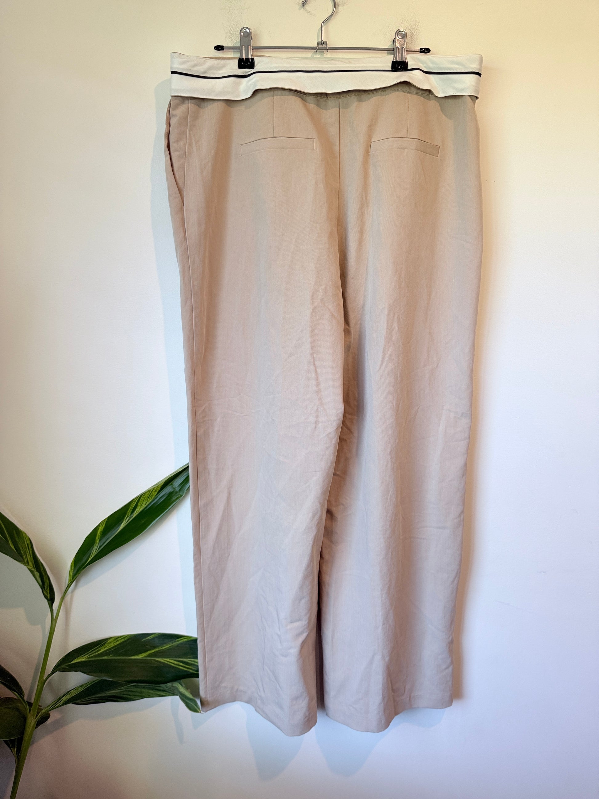Wide-leg Cropped Trousers Size Waist 90cm