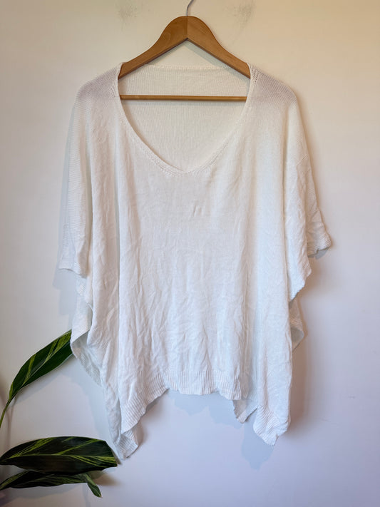 Brand Unknown Lightweight Poncho Top Size 4XL | U/Arm to U/Arm 90cm