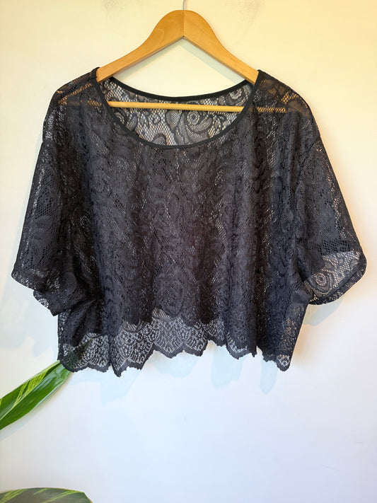 Brand Unknown Sheer Floral Lace Cropped Top Size U/Arm to U/Arm 73cm