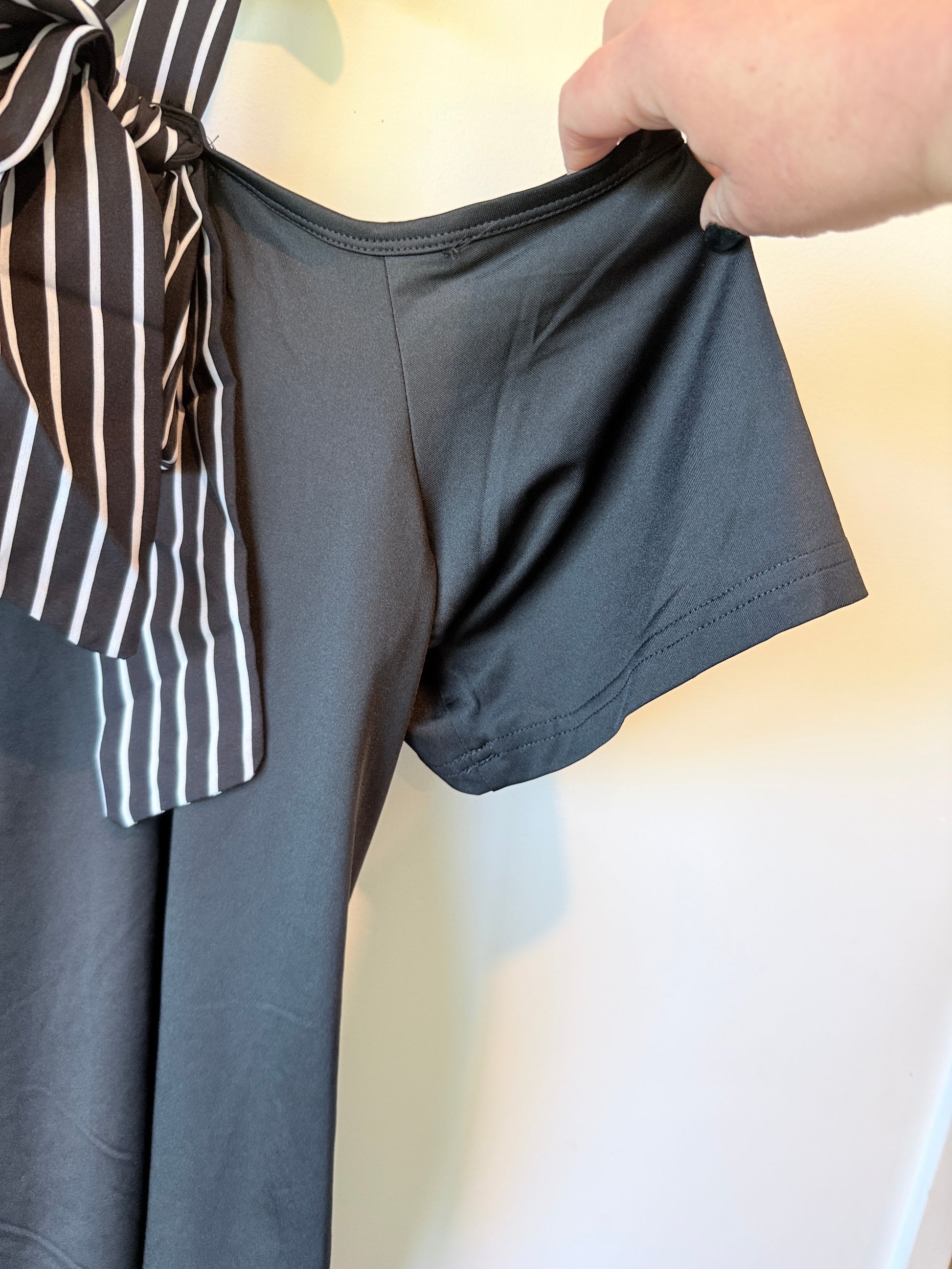 Brand Unknown Asymmetric Shoulder Shirt Size U/Arm to U/Arm 69cm