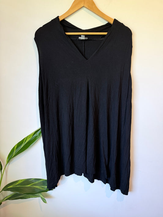 Avenue Sleeveless V-neck Tunic Top Size 18/20