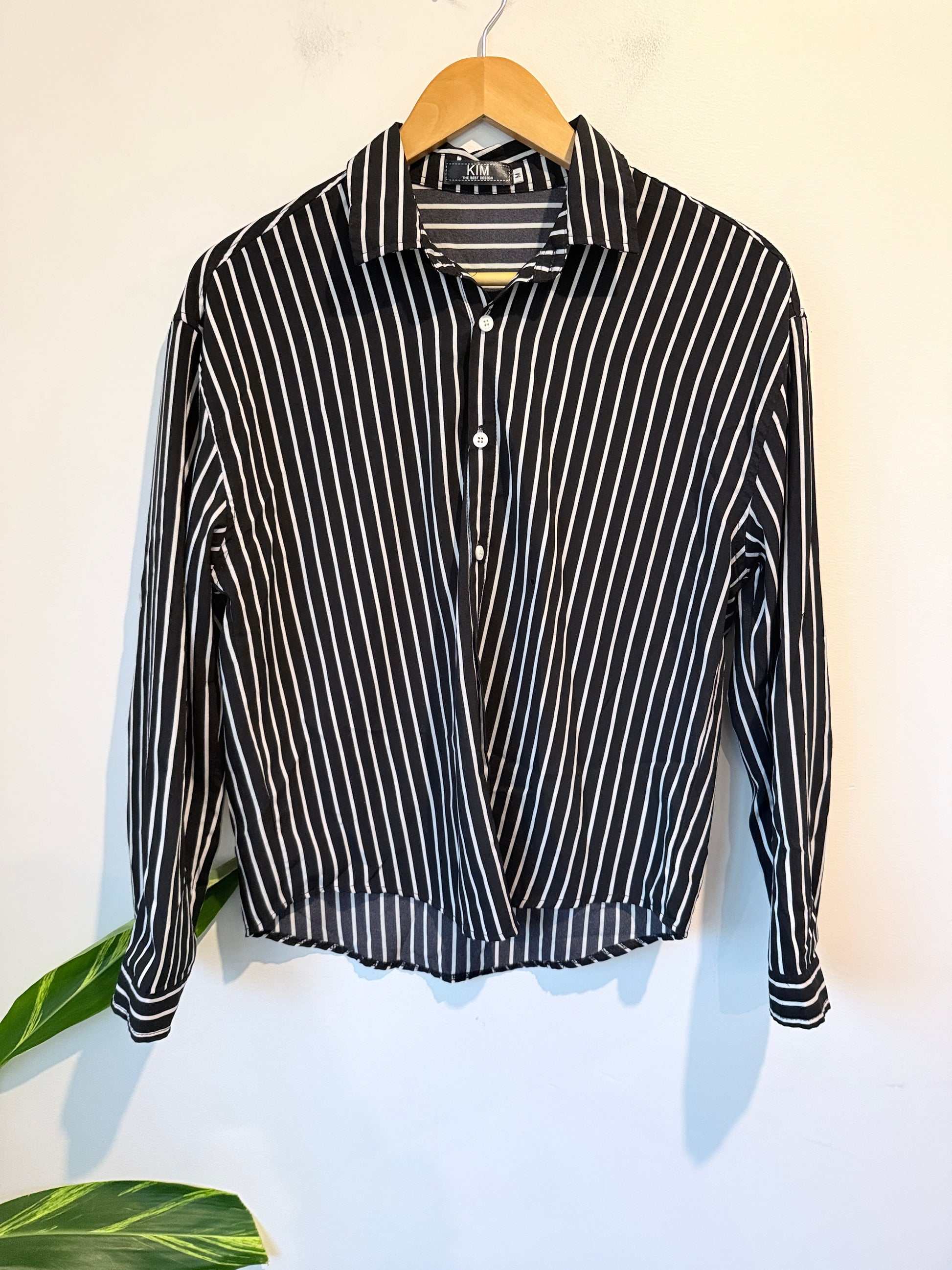 Kim Striped Shirt Size M | U/Arm to U/Arm 53cm