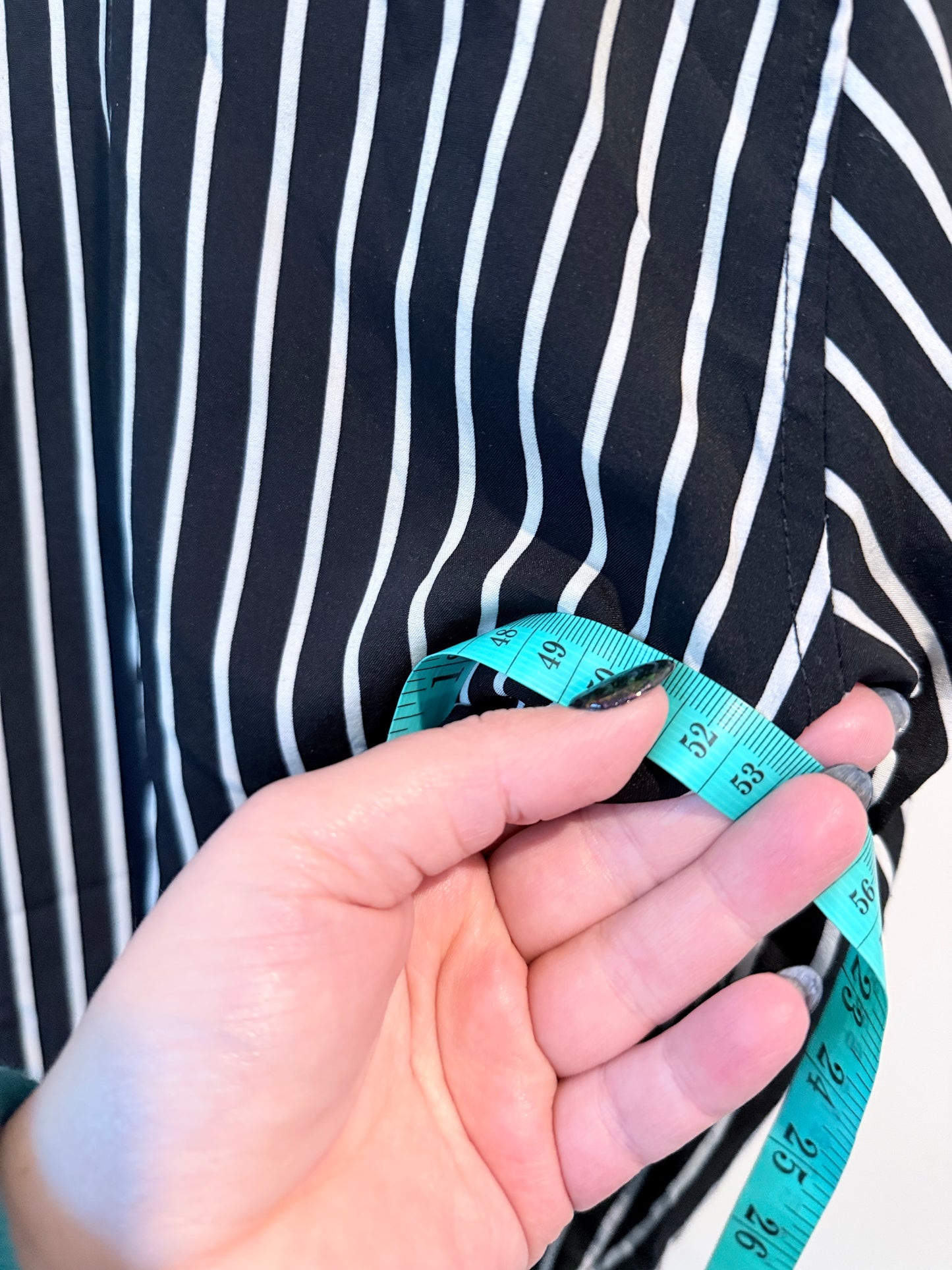 Kim Striped Shirt Size M | U/Arm to U/Arm 53cm