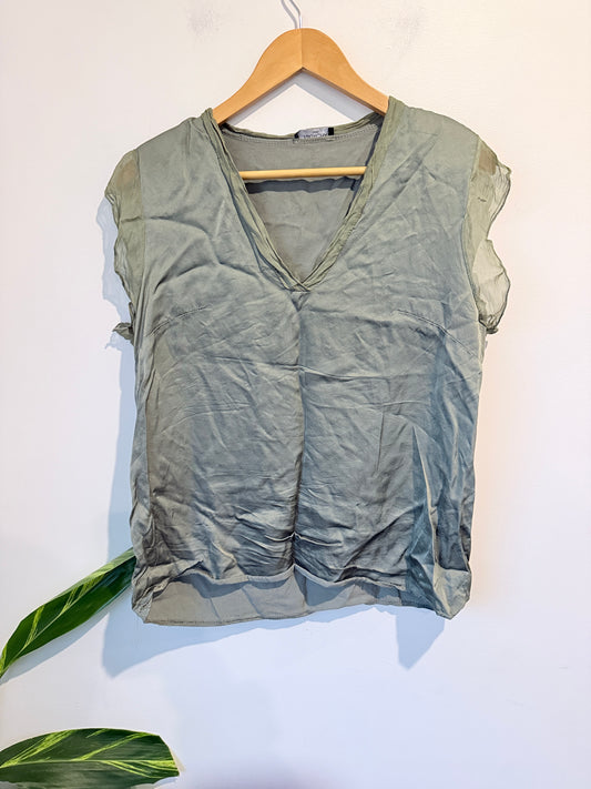 Natacha Relaxed-fit V-neck Top Size U/Arm to U/Arm 53cm