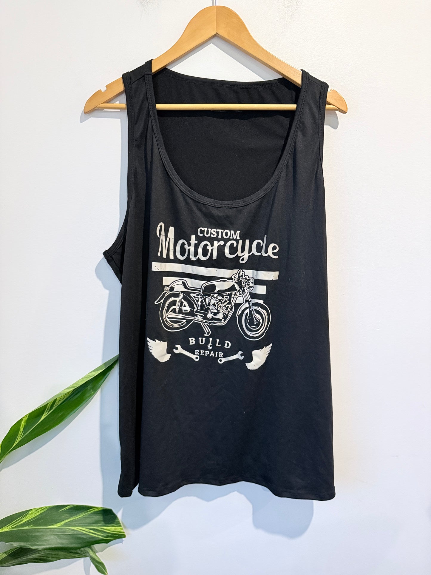 Brand Unknown Sleeveless Graphic Tank Top Size 5XL | U/Arm to U/Arm 65cm