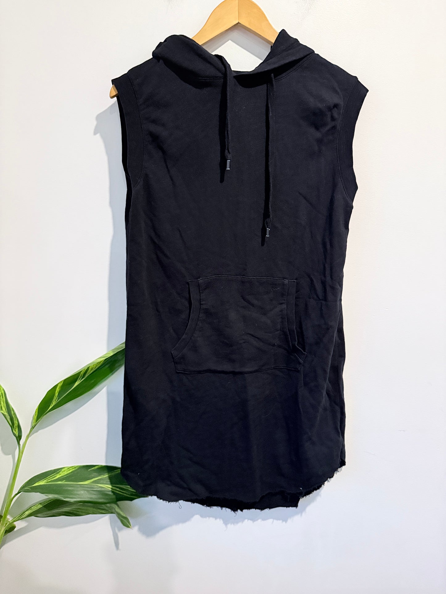 Decjuba Sleeveless Hoodie Dress Size S