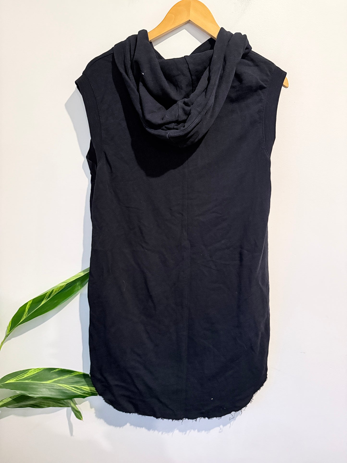 Decjuba Sleeveless Hoodie Dress Size S