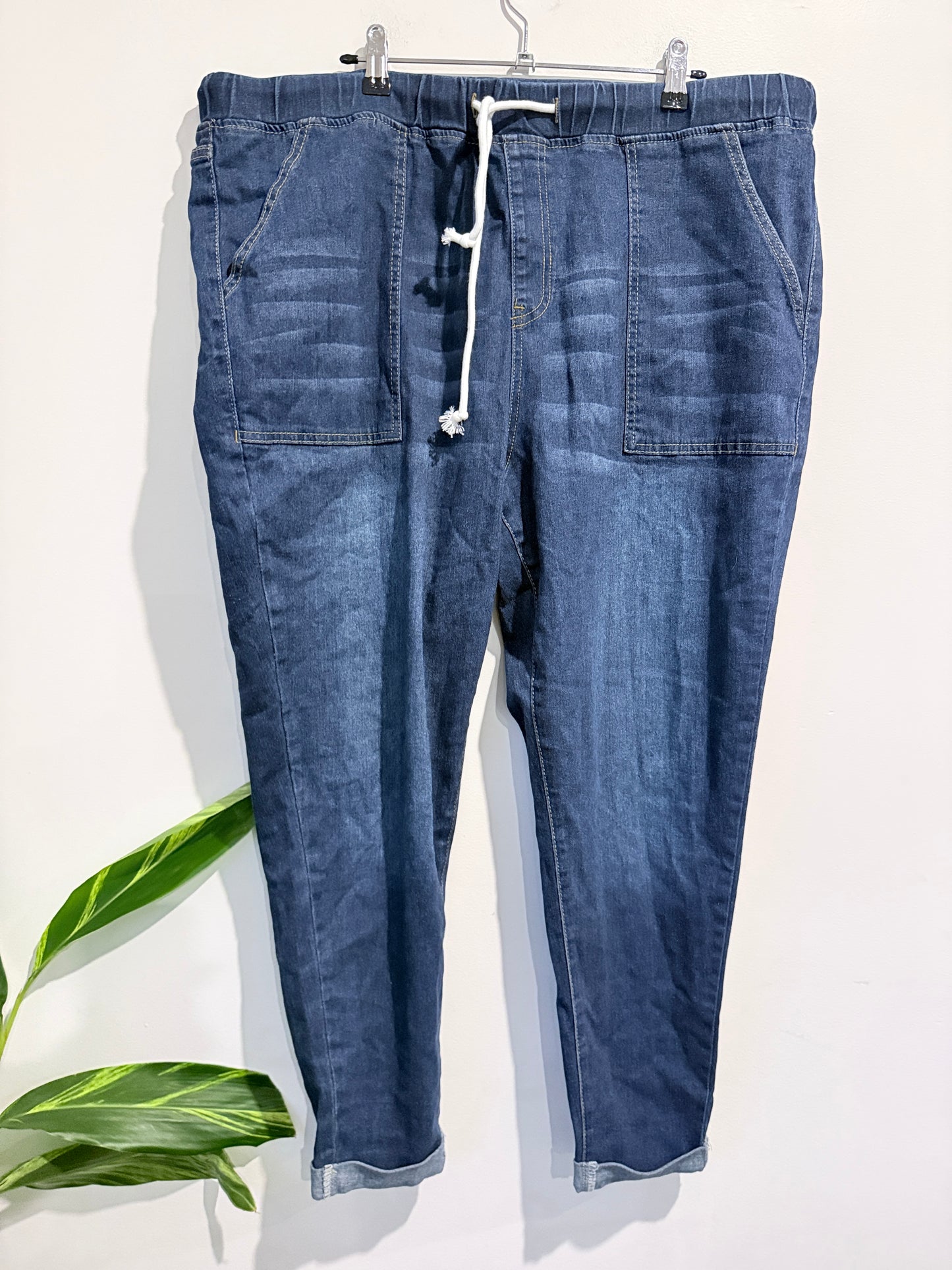 High Waist Pull-on Jogger Jeans Size U/Arm to U/Arm 53cm