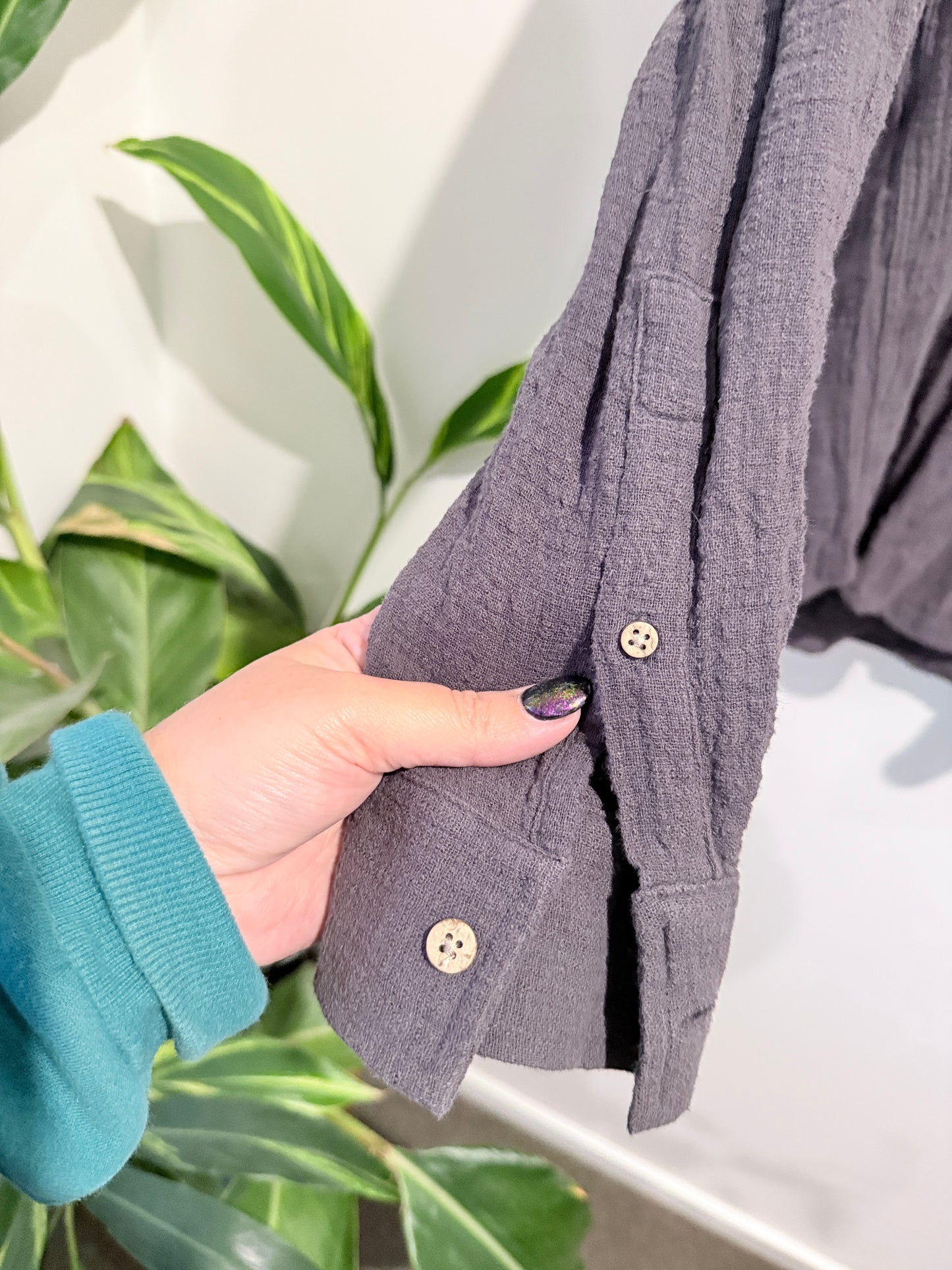Insight Long-sleeve Button-down Shirt Size S